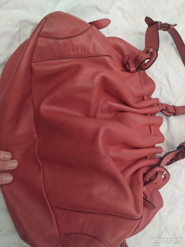 Sac à main bandoulière Le Tanneur « Mathilde » cuir rose rouge , style bowling (image 4)