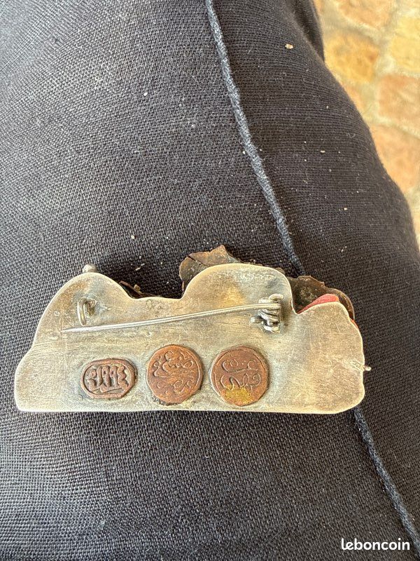 Broche argent (image 2)