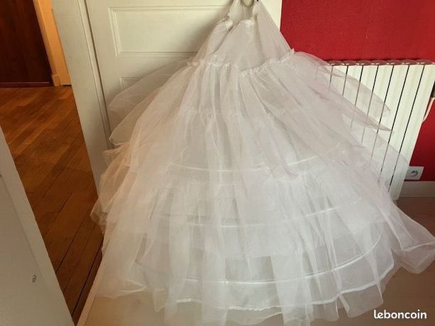 Jupon ample en tulle avec cerceau étages Vêtements