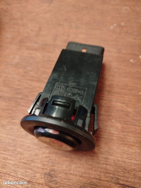 Bouton warning mx5 (image 2)