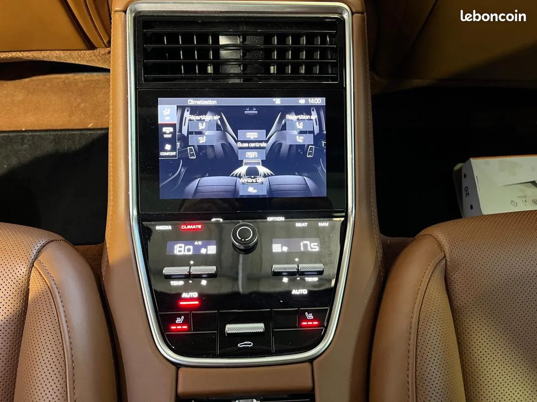 PORSCHE Panamera 462ch 4 E-Hybrid - 2019 - Toit ouvrant - Suivi complet (image 31)