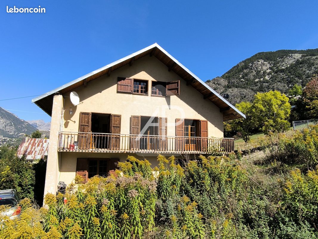Maison 8 pièces 155 m² · à Villar-Saint-Pancrace · 155 m² · 469 000 €