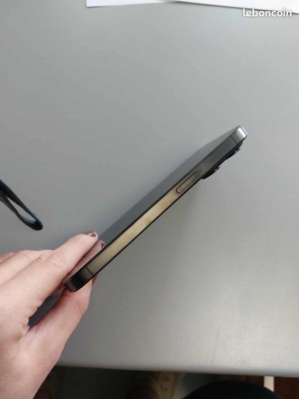 IPhone 15 pro (image 4)