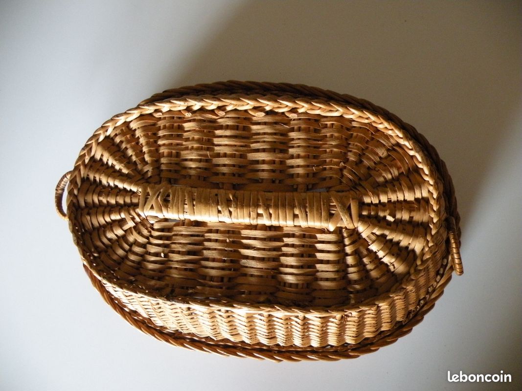 Valse ancenne...  rêve d'une nut en shabby  | Old sutcases, Etsy