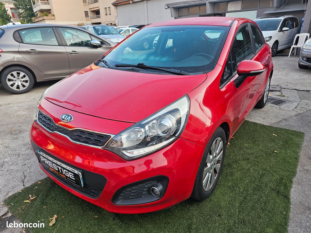 KIA RIO 1.4 CRDI 90 CH 6 CV CT OK très PROPRE (image 4)