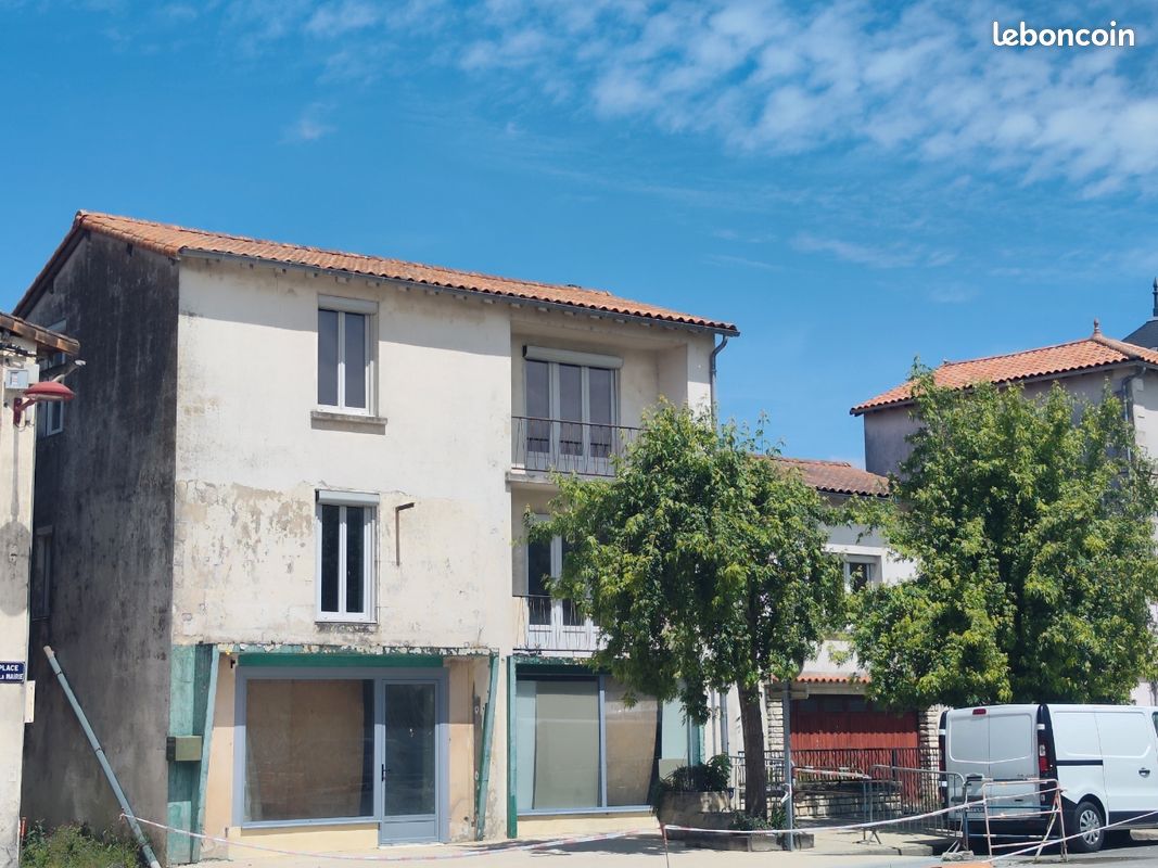 Maison 7 pièces 280 m² · à Sauzé-Entre-Bois · 280 m² · 73 000 €