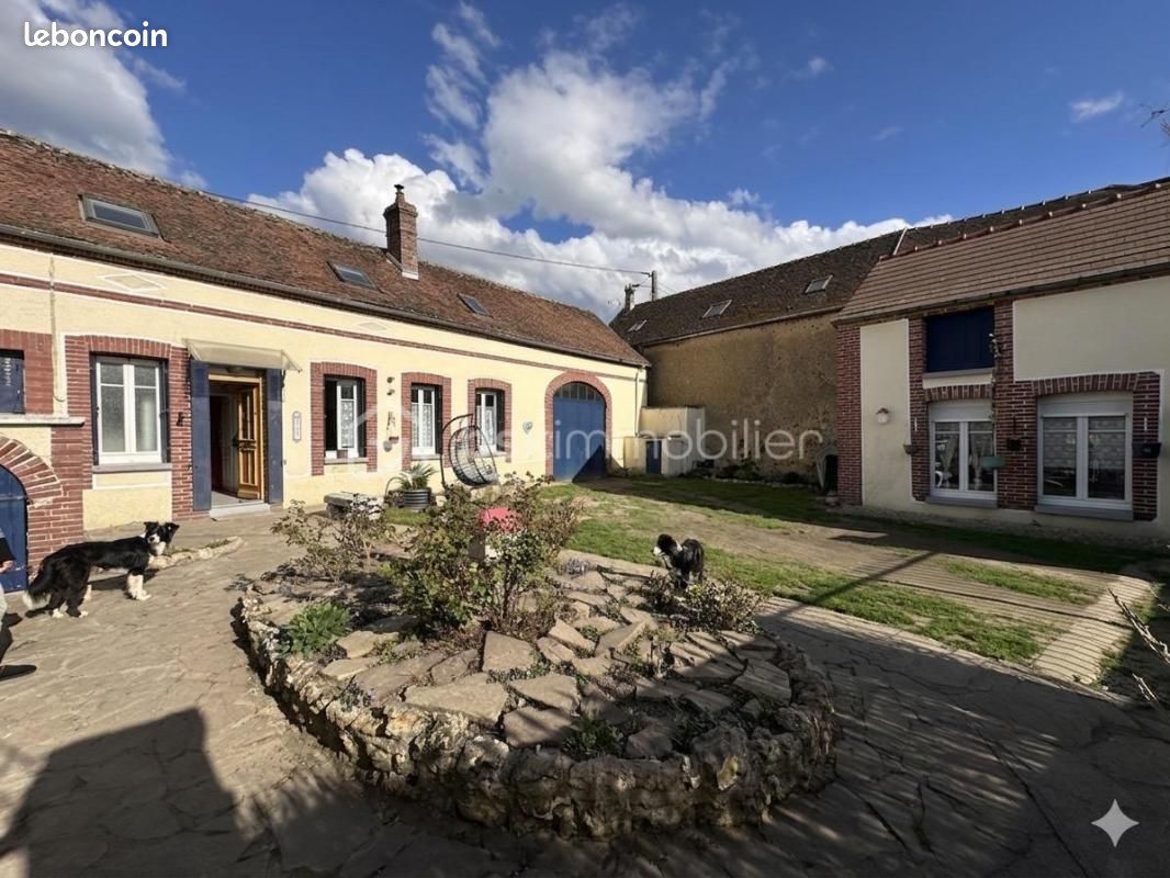 Maison 5 pièces 100 m² · à Villeneuve-sur-Yonne · 100 m² · 143 500 €