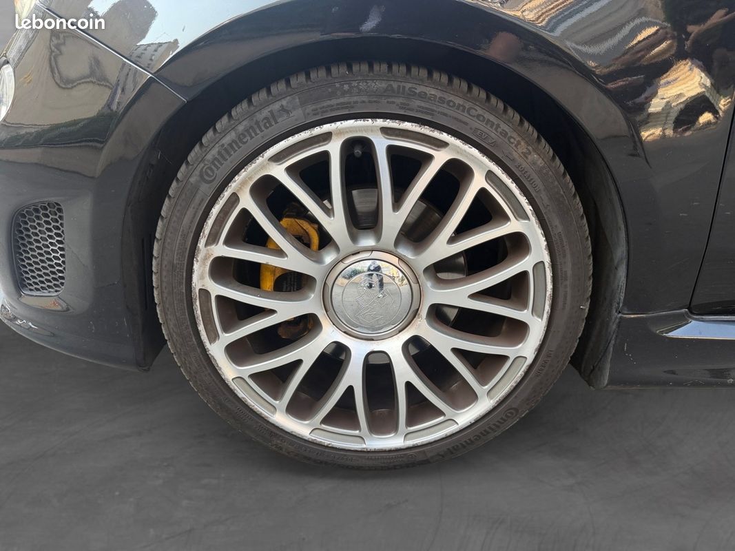 ABARTH 500 1.4 Turbo 16V T-Jet 140 ch Turismo toit ouvrant accoudoir Interscope (image 13)