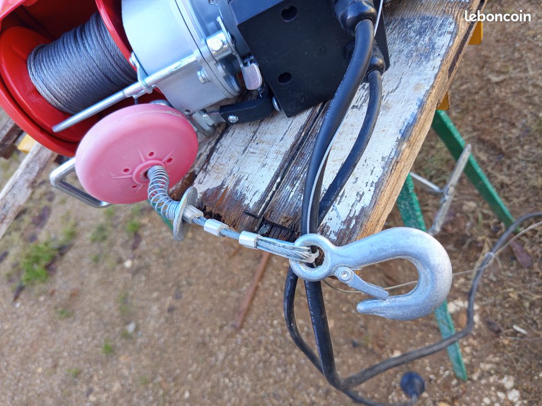 Echafaudage potence et treuil électrique (image 6)