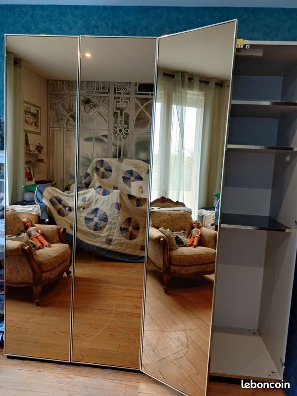Armoire vitres fumées 4 portes (image 3)