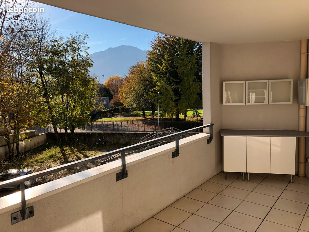 Appartement 3 pièces 65 m² · à Saint-Martin-d'Hères · 65 m² · 920 €