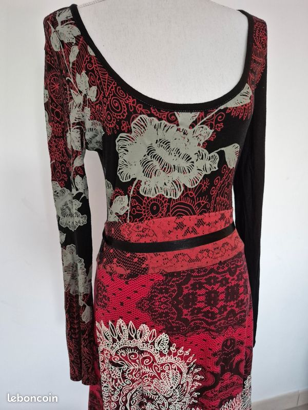 Robe Desigual Taille 40 - Multicouleur - Neuve Avec Petit Défaut (fil Tiré)