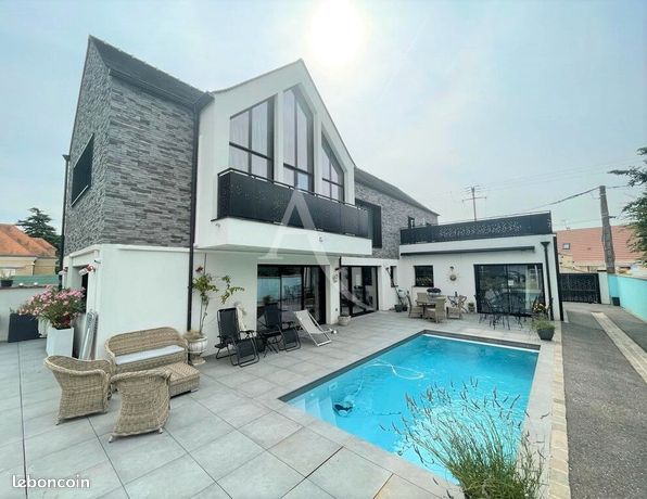 Maison 7 pièces 202 m²