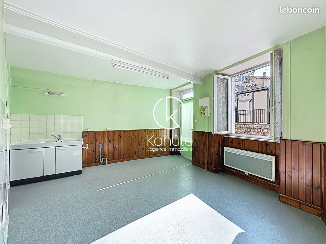 Maison 5 pièces 100 m² · à Villechenève · 100 m² · 119 000 €