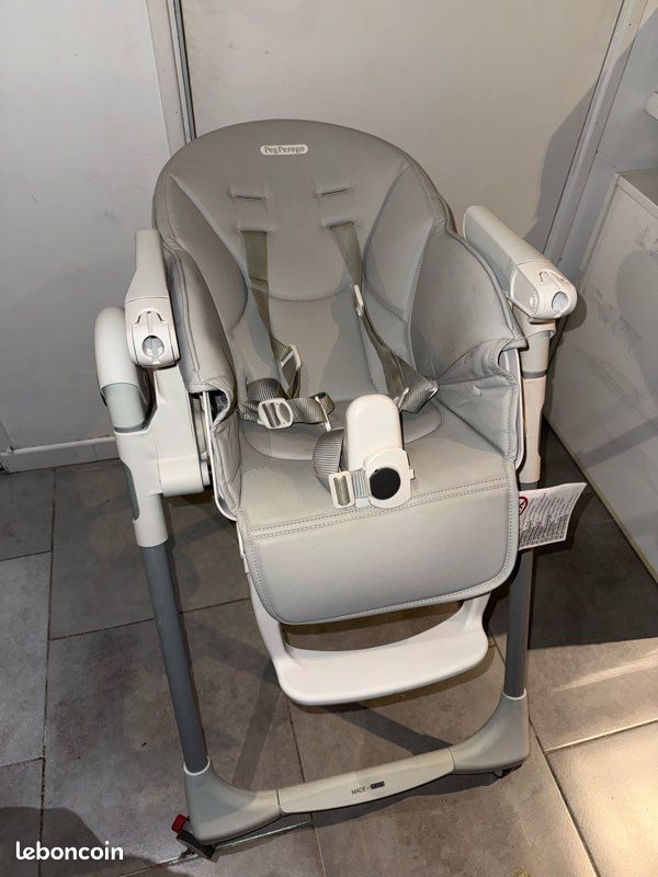 Chaise haute (image 3)