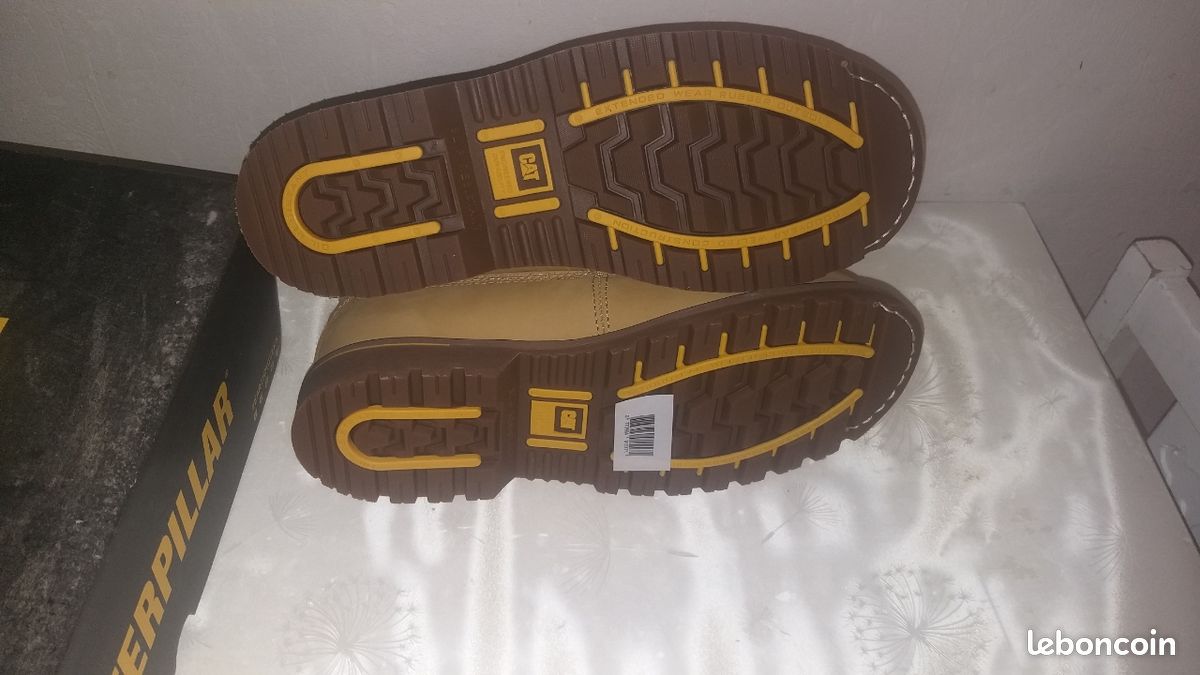 Chaussures Caterpillar taille 43 (image 7)