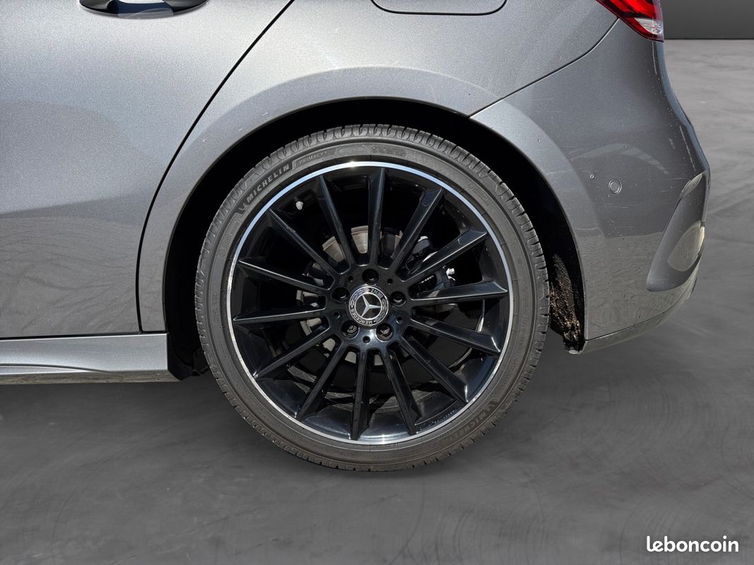 MERCEDES CLASSE A 200 D AMG LINE 8G-DCT Premium + CarPlay Caméra AR Radar AV/AR Toit Ouvrant Garantie 12 mois (image 18)