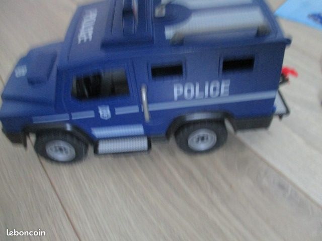 Playmobil 5187 Fourgon et vedette de police (image 7)