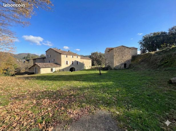 Maison 7 pièces 190 m²