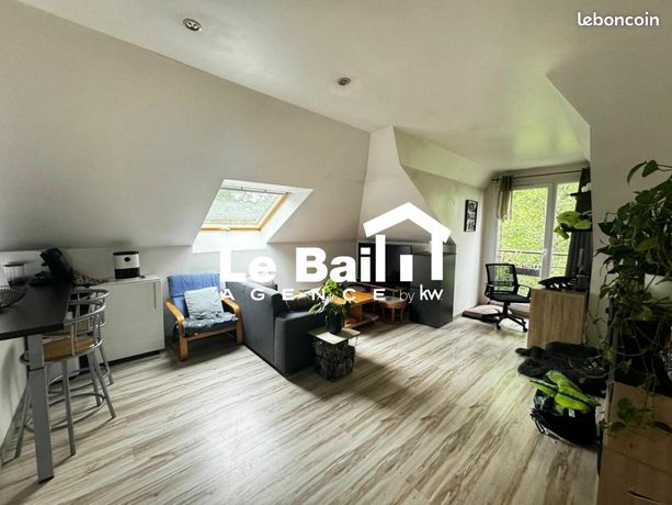 https://img.leboncoin.fr/api/v1/lbcpb1/images/5f/dc/5b/5fdc5b724cd9a94f918a1485415b3c57824e9e62.jpg?rule=ad-image