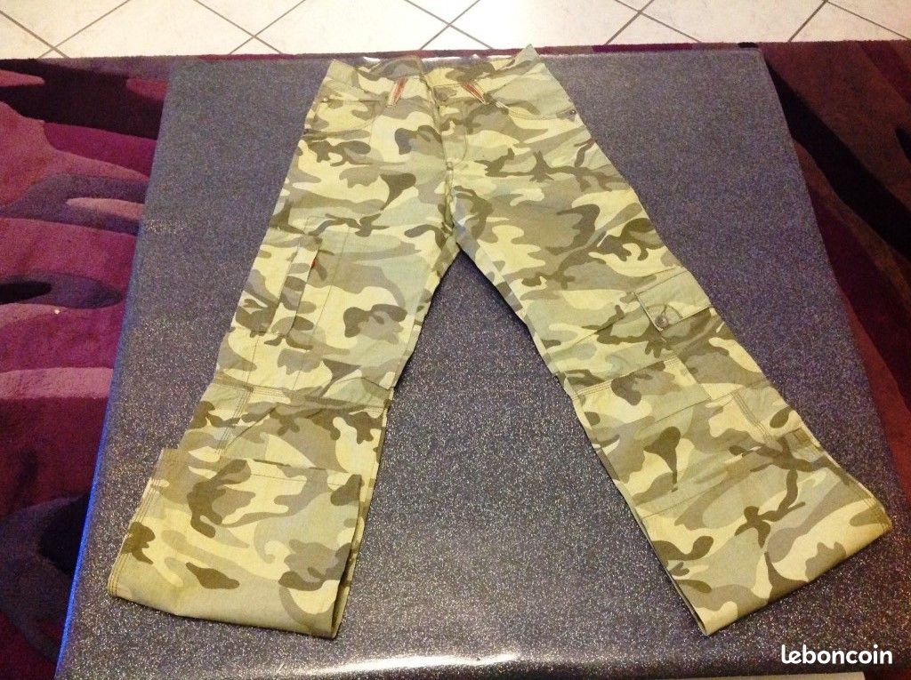 Pantalon camouflage léger LEVI'S - 12 ans - NEUF (image 1)