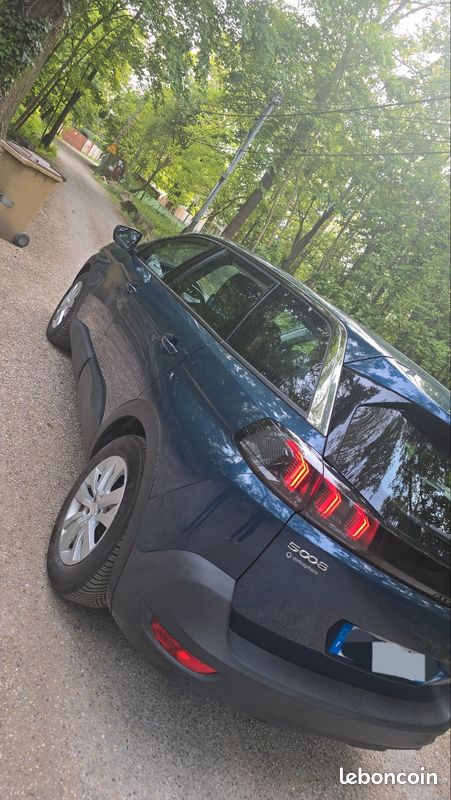 Peugeot 5008 1.5 BlueHDI 130 EAT8 - 2022 - État Exceptionnel & Entretien Mars 2026 (image 2)