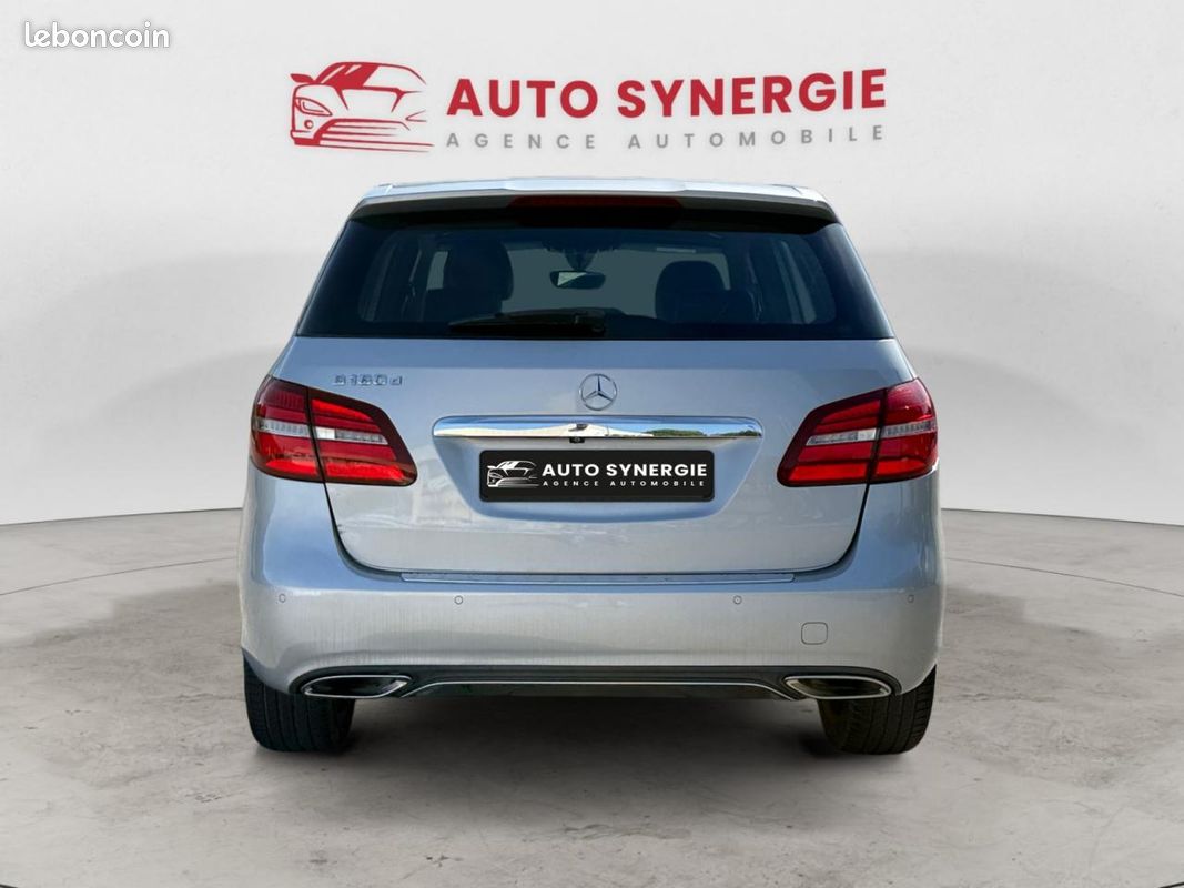 MERCEDES CLASSE B B 180 - BV 7G-DCT BERLINE - Sensation PHASE 2 (image 4)