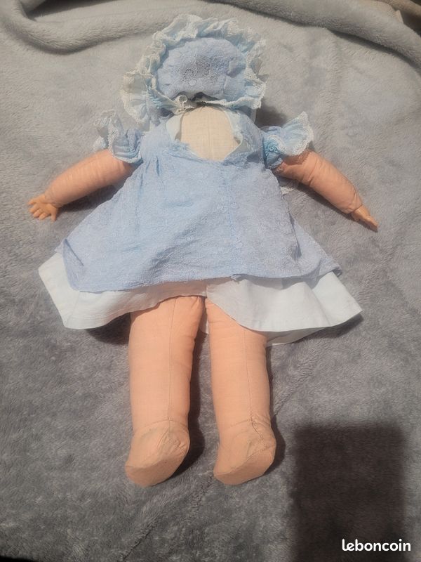 Ancien poupon corps mou 60 cm pyjama bleu - Collection