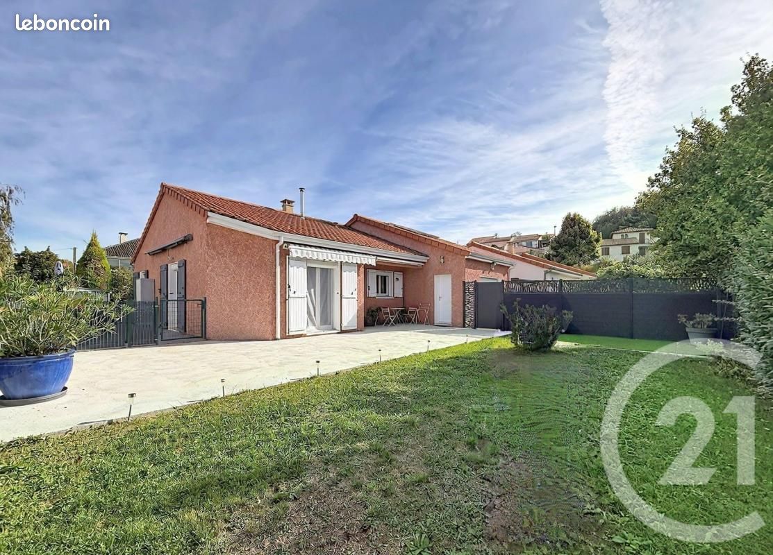 Maison 5 pièces 94 m² · à Pérignat-sur-Allier · 94 m² · 280 000 €