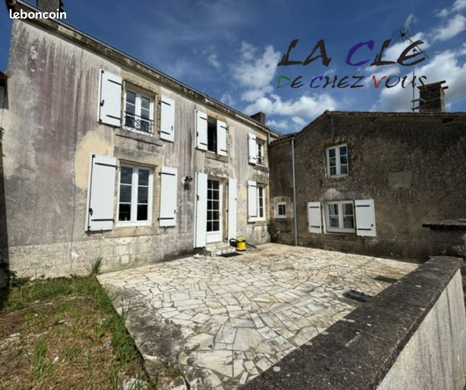 Maison 5 pièces 127 m² · à Le Busseau · 127 m² · 99 500 €