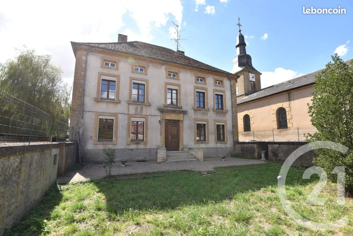 Maison 11 pièces 260 m² · à Lommerange · 260 m² · 599 000 €