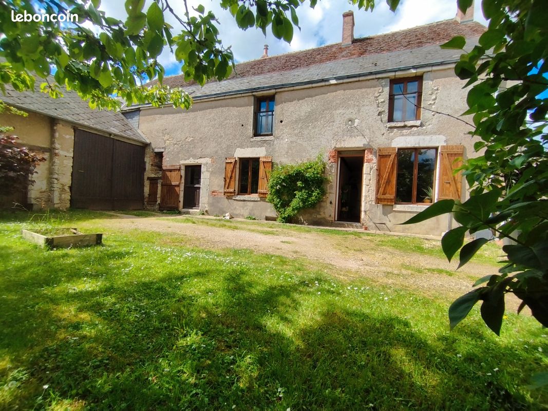 Maison 8 pièces 200 m² · à Villerbon · 200 m² · 255 000 €