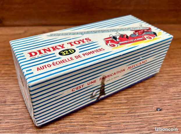 1018 - Dinky Toys - Delahaye - Auto-Echelle de Pompier