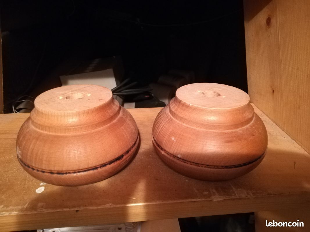 Pieds en bois diametre 14 (image 1)