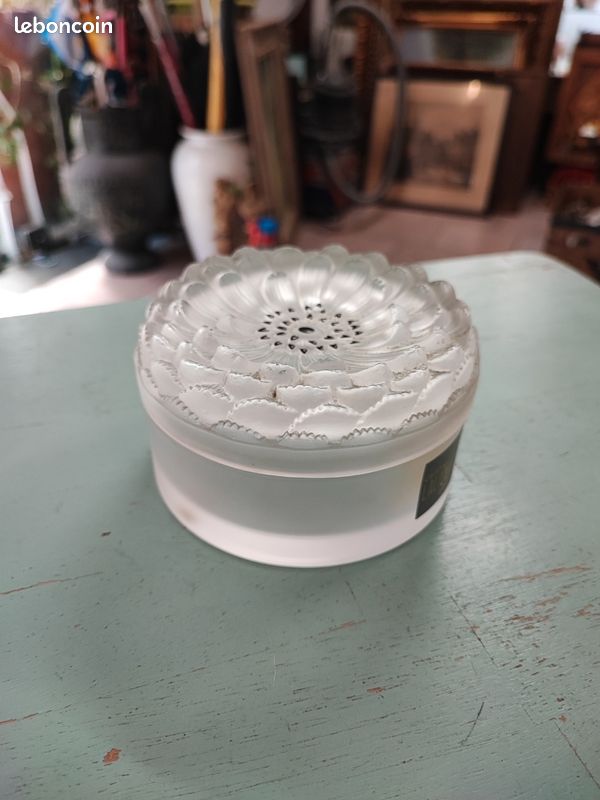 Lalique sublime boîte en verre avec couvercle modèle Dahlia (image 3)