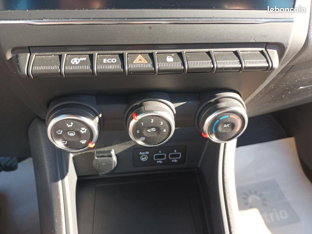 RENAULT Captur TCe 90 - 21 Business (image 23)