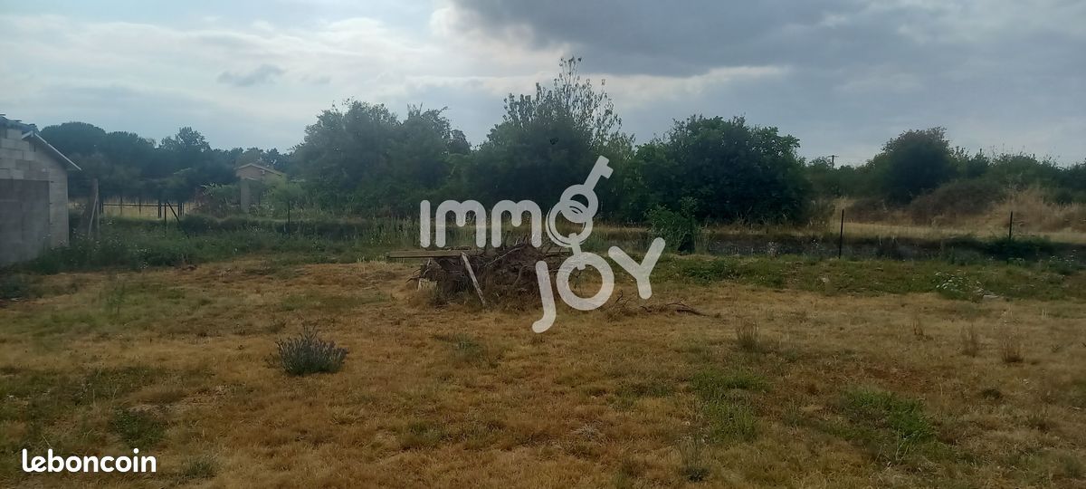 Terrain 366 m² · à Lherm · 366 m² · 54 500 €