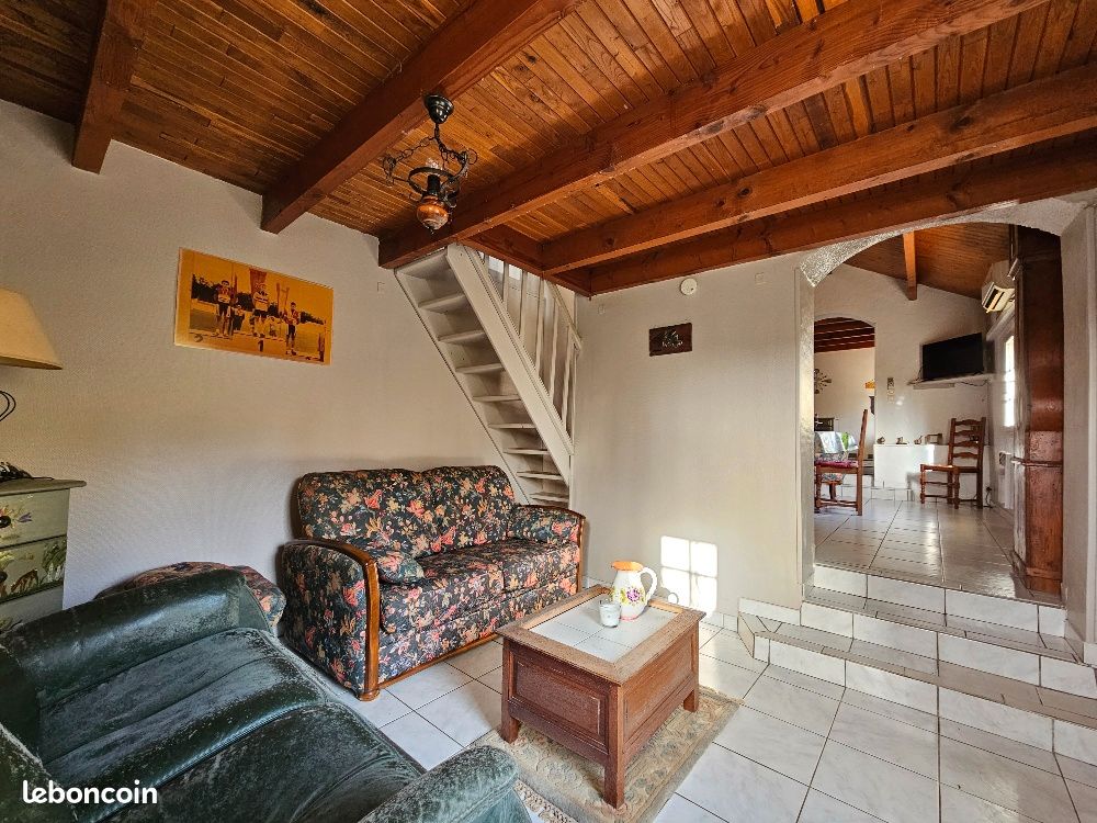 Maison 4 pièces 85 m² - Voeuil-et-Giget 16400 (image principale 6)