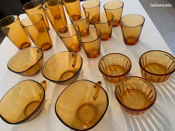 Ensemble de 2 bols et 1 plat vintages Bols en verre rose Rosaline Arco