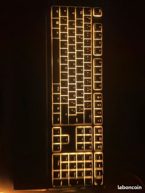 Clavier ornota V2 Razer (image 1)