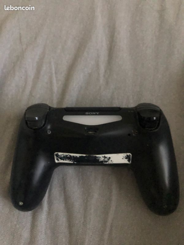 Manette ps4 bonne état (image 2)