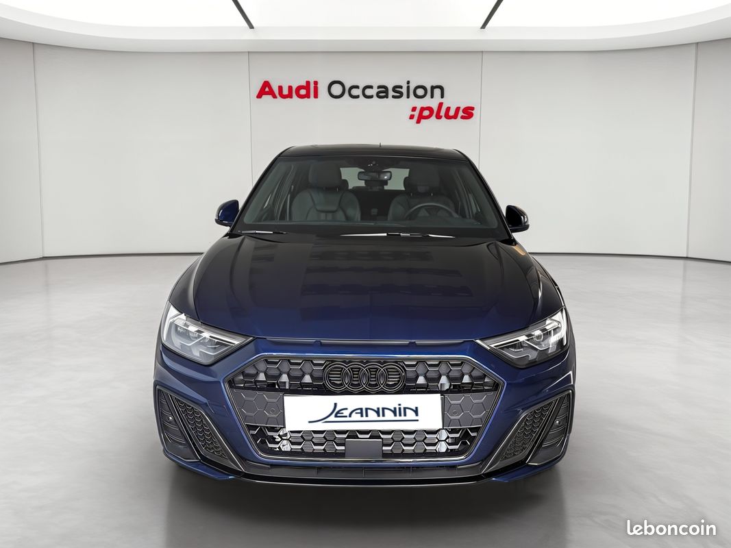 AUDI A1 Sportback 30 TFSI 116 ch S tronic 7 S Line (image 8)