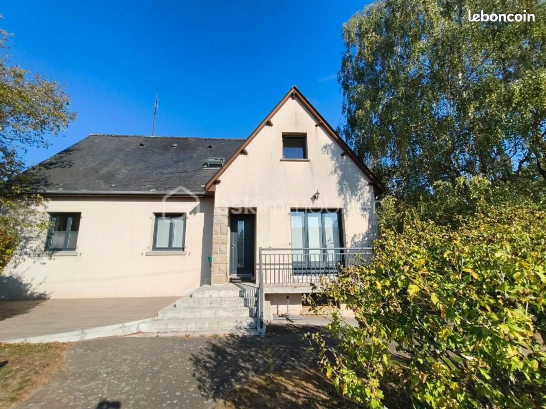 Maison 7 pièces 143 m² · à Ambrières-les-Vallées · 143 m² · 239 500 €
