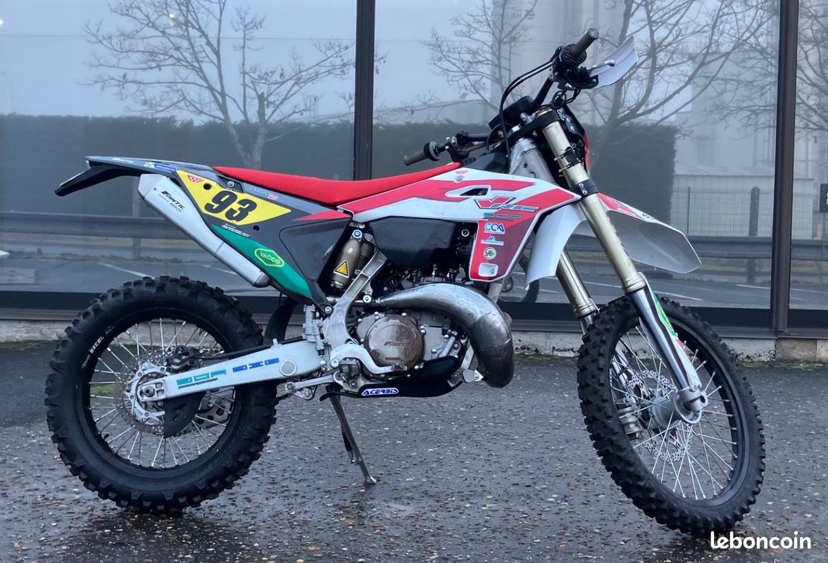300 xe - Motos