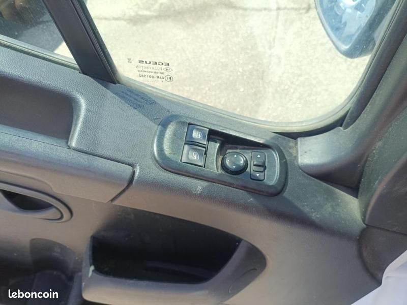 Renault Master CCb F3500 L2 2.3 dCi 135ch Double Cabine Confort Euro6 (image 30)