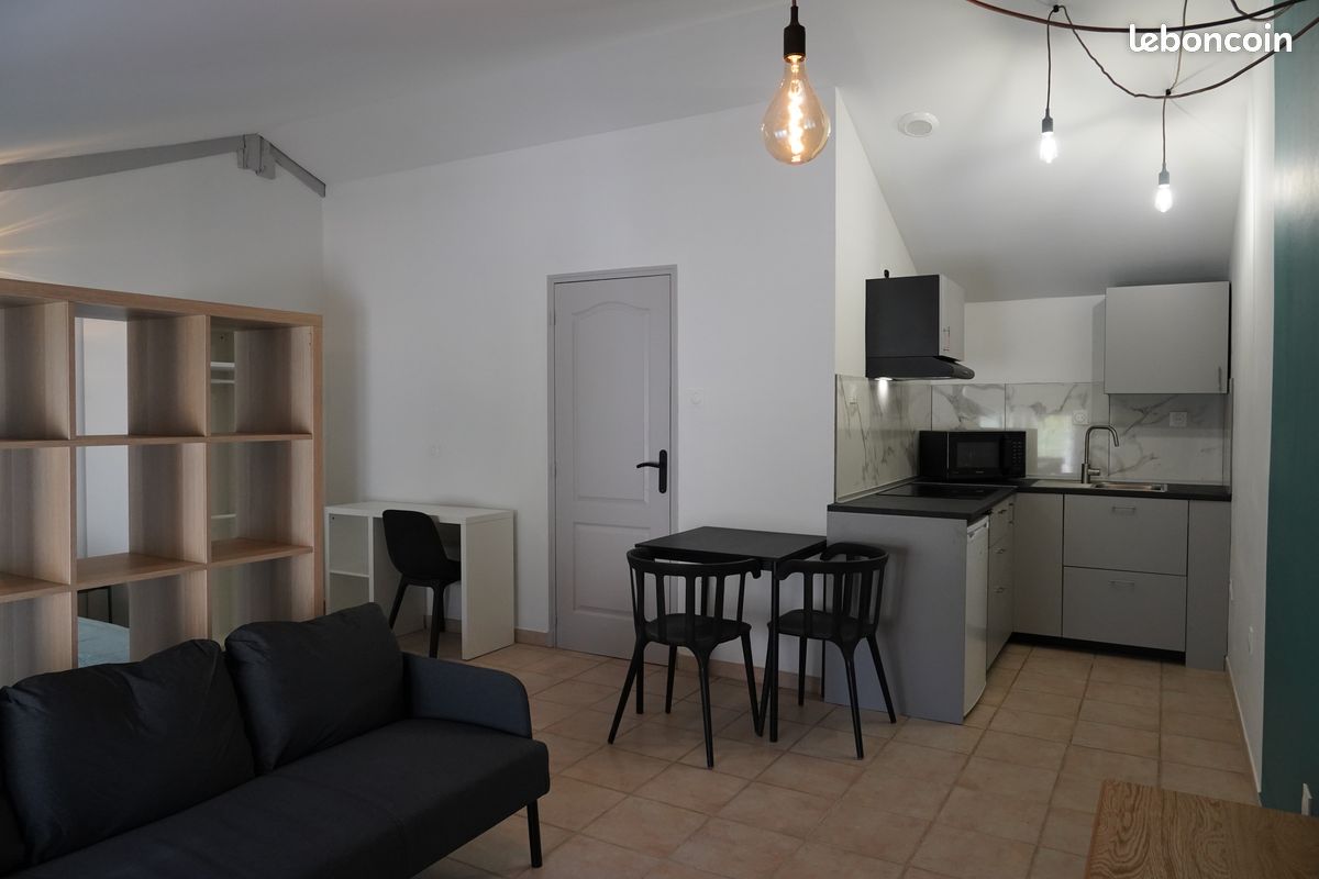 Appartement 1 pièce 32 m² · à Salon-de-Provence · 32 m² · 650 €/mois