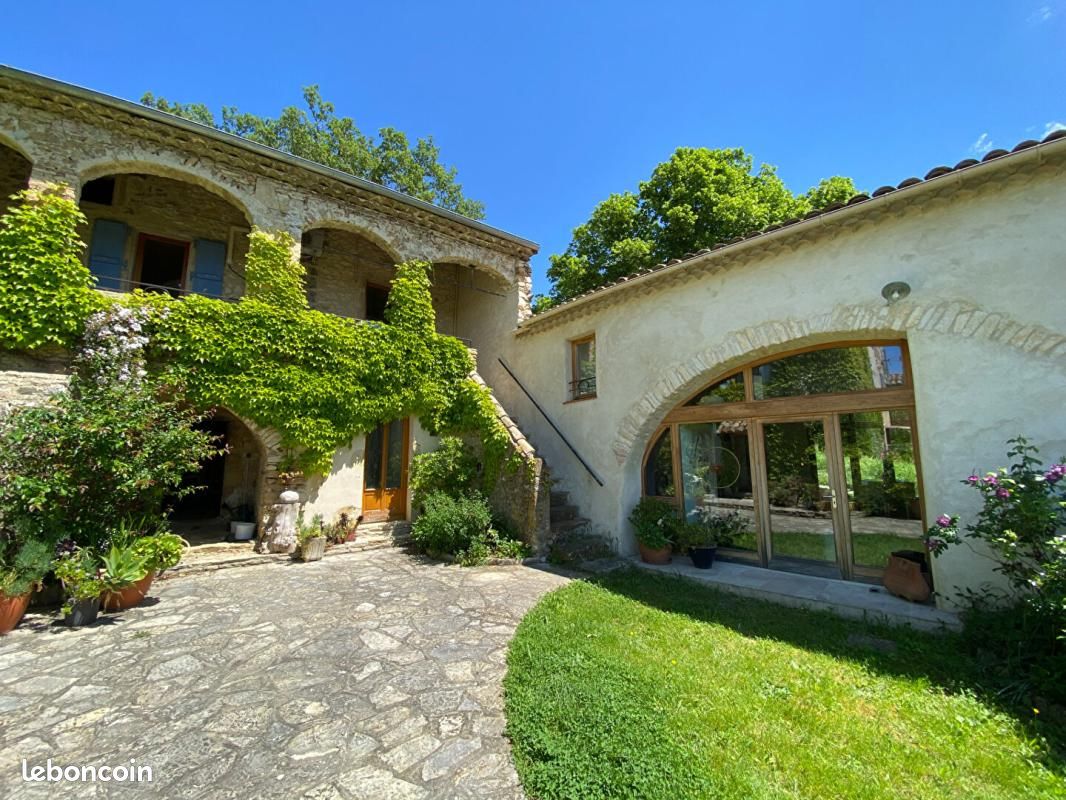 Maison 11 pièces 330 m² · à Marsanne · 330 m² · 630 000 €