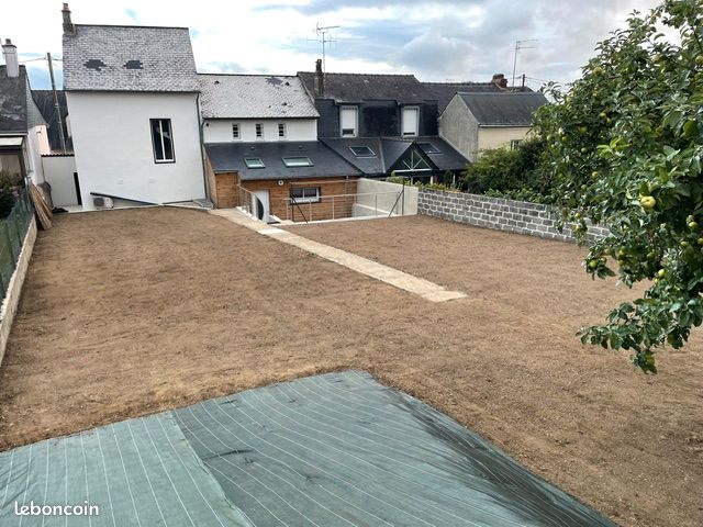 Maison 5 pièces 130 m² · à Évron · 130 m² · 810 €/mois