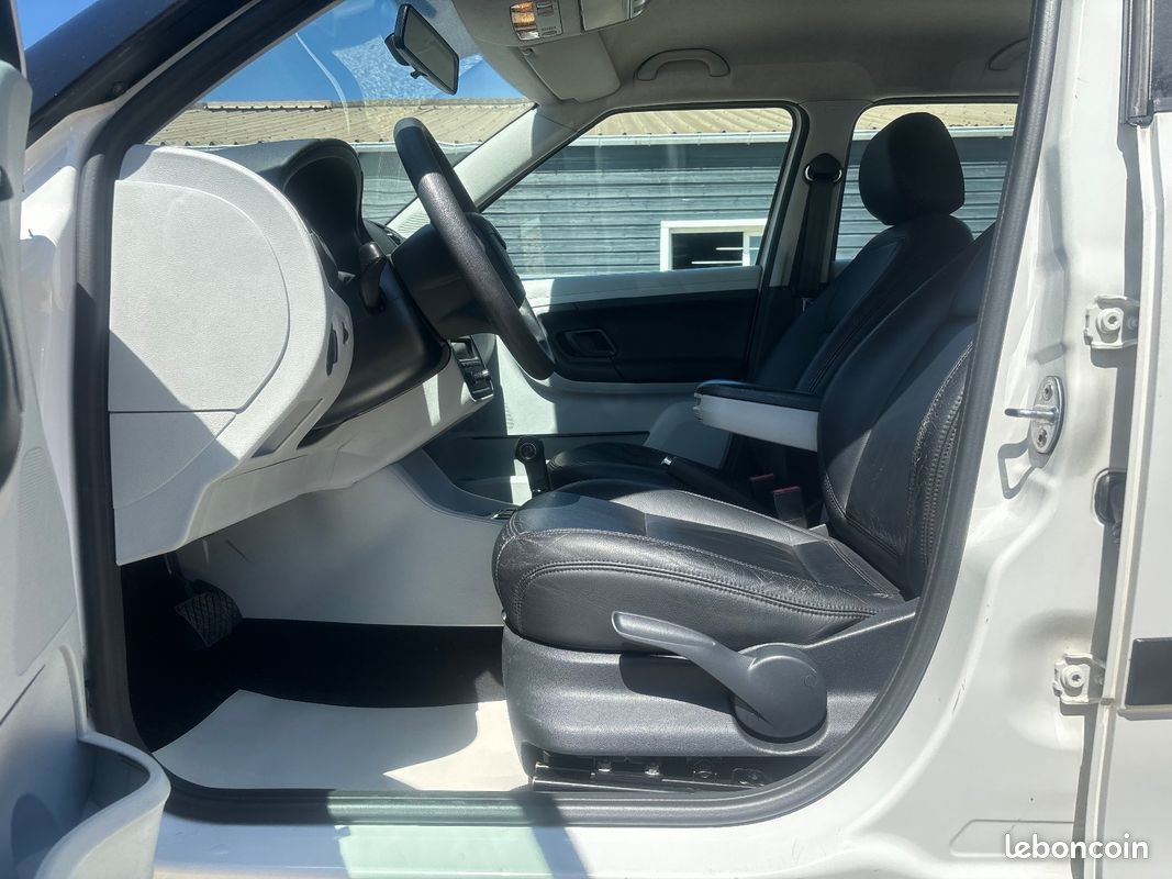 SKODA FABIA COMBI 1.2 TSI 105ch Ambition BOITE AUTOMATIQUE (image 7)