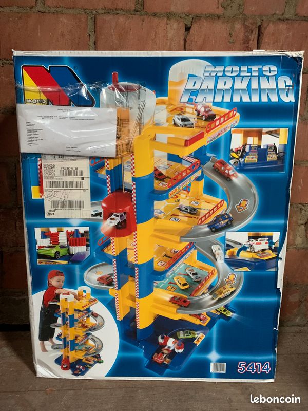 MOLTO Parking 6 Étages – Garage Avec Rampe, Ascenseur, Station-Service – Jouet Éducatif Dès 3 Ans – 58 X 84 Cm